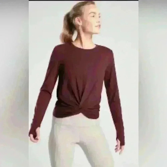 Athleta essence twist top long sleeve athletic athleisure top sz.  Med . Guc - Picture 1 of 6